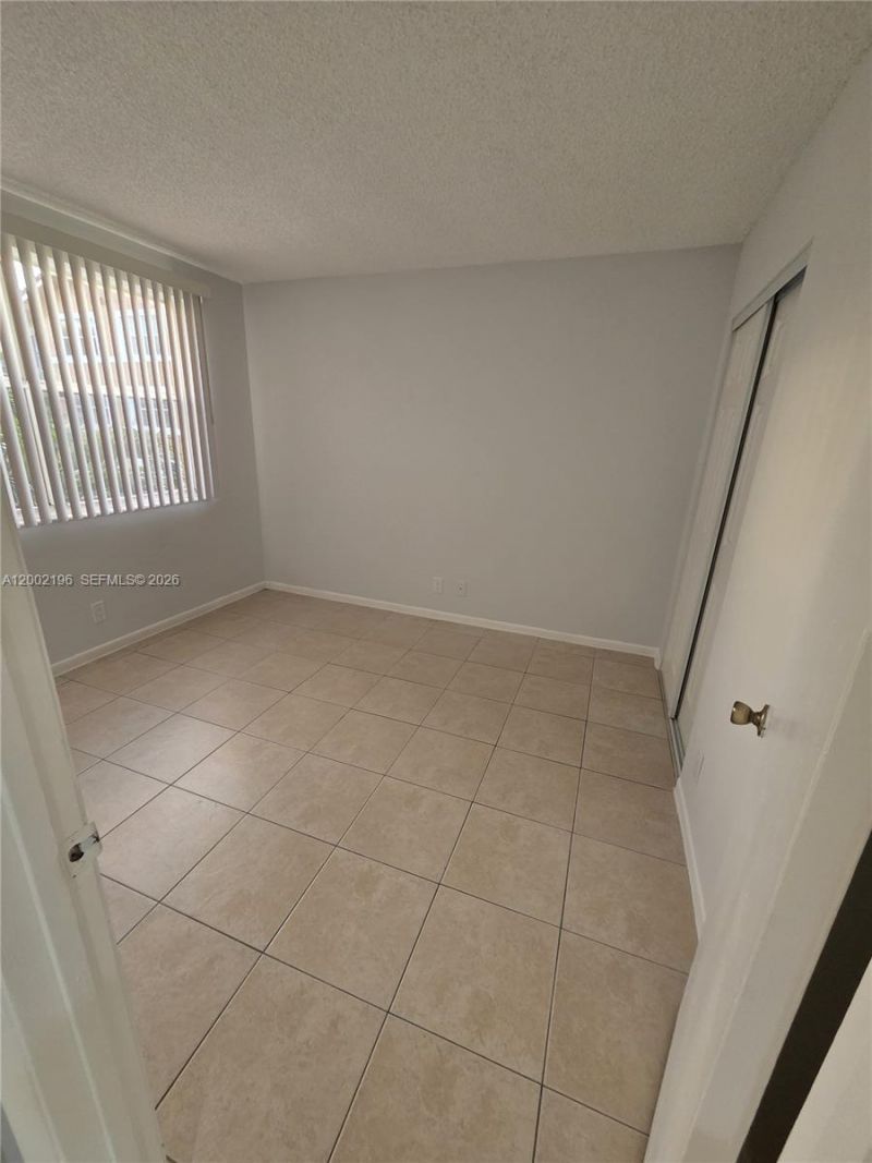 8871 Wiles Rd, Unit 208, Coral Springs, FL 33067 Photo