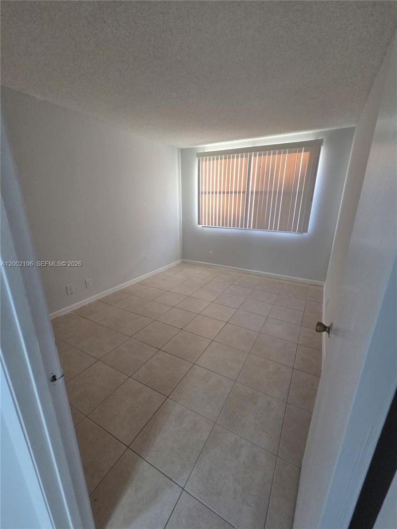 8871 Wiles Rd, Unit 208, Coral Springs, FL 33067 Photo