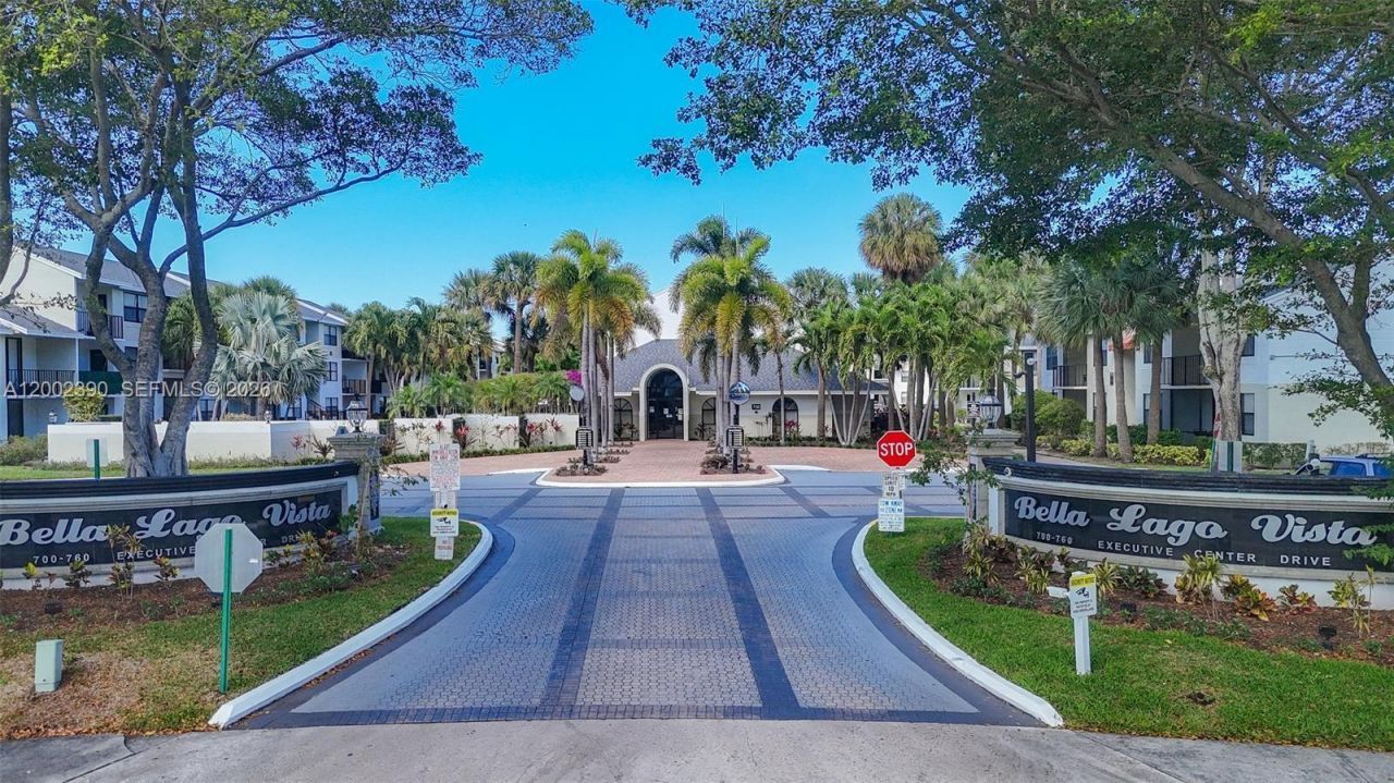 734 Executive Center Dr , Unit 12, West Palm Beach, FL 33401 Photo