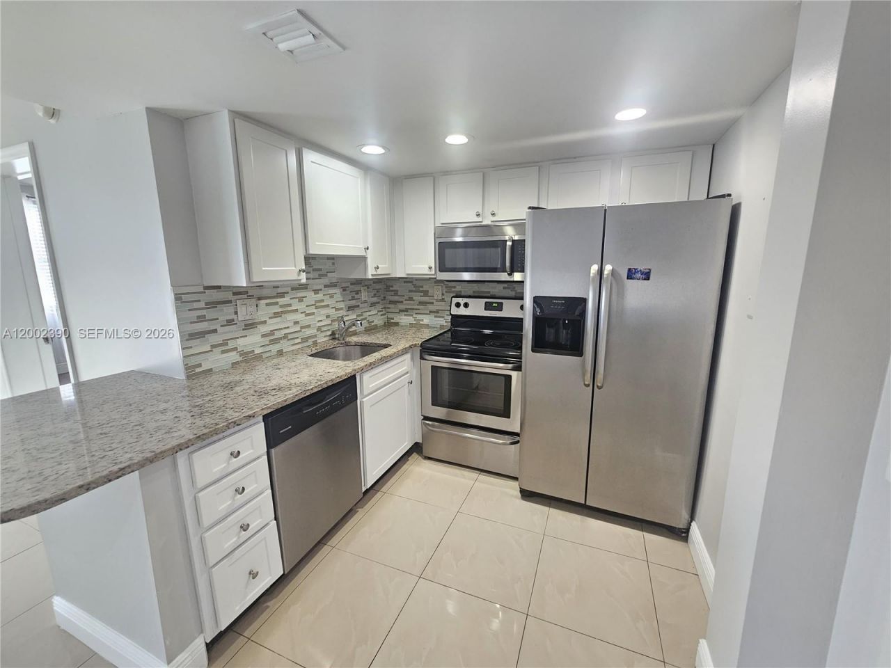 734 Executive Center Dr, Unit 12, West Palm Beach, FL 33401 Photo