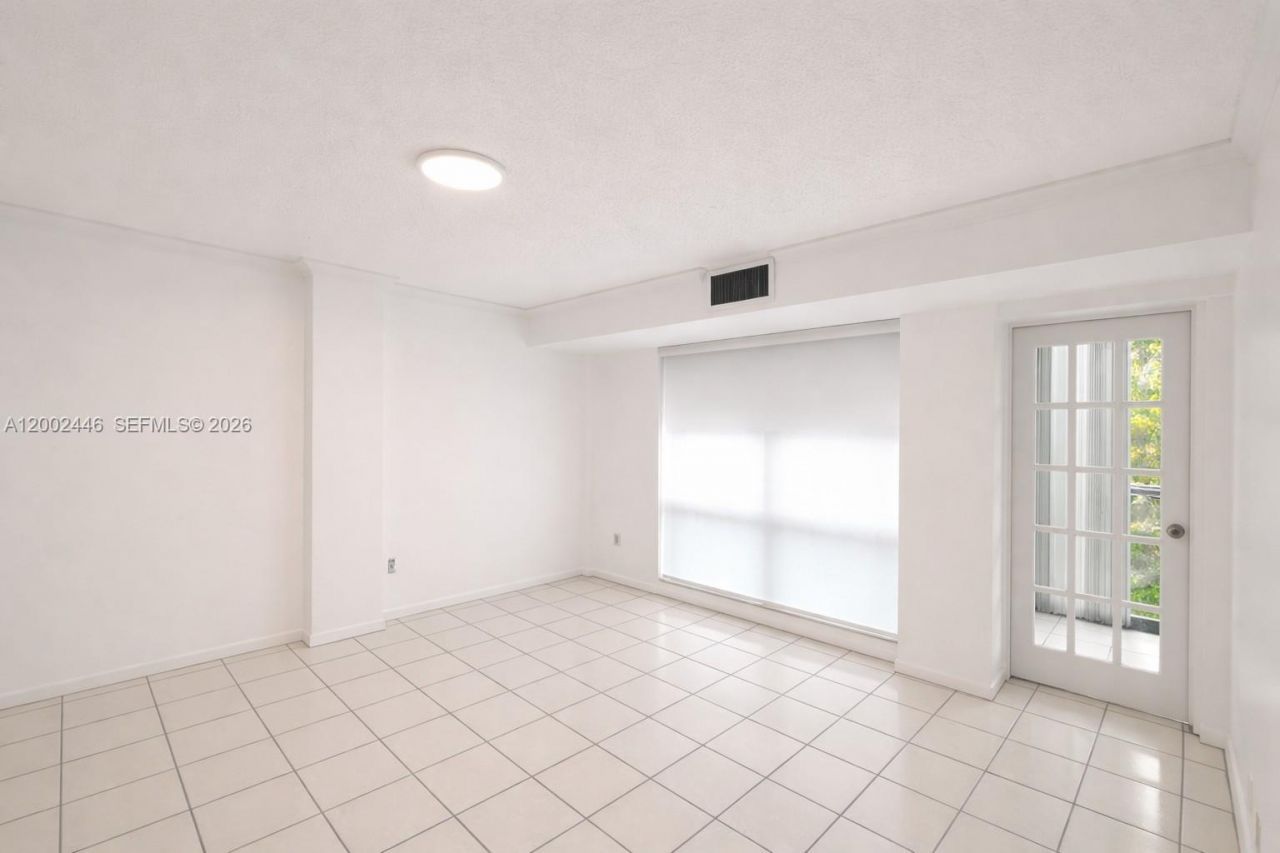 77 Crandon Blvd, Unit 3C, Key Biscayne, FL 33149 Photo