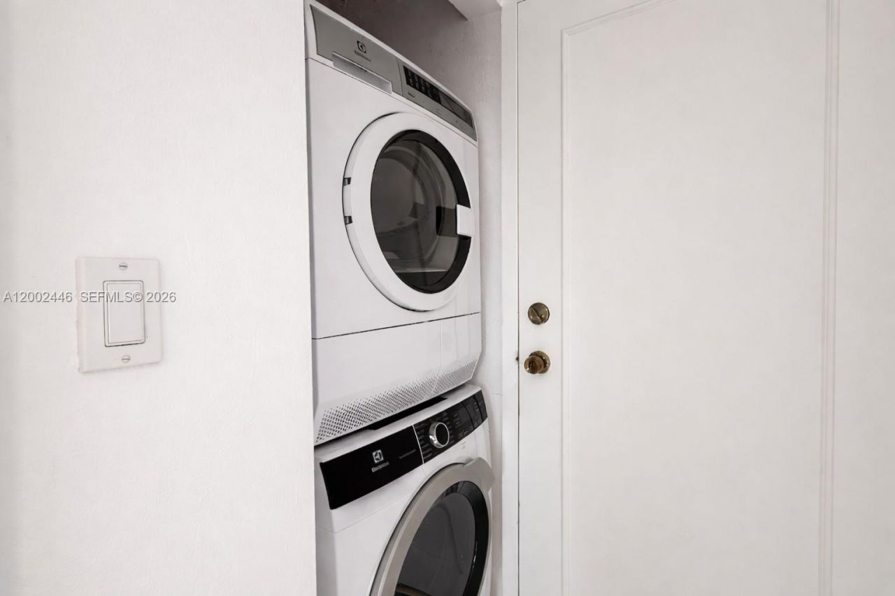 77 Crandon Blvd , Unit 3C, Key Biscayne, FL 33149 Photo