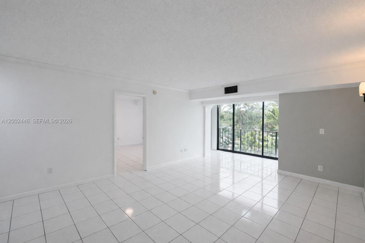 77 Crandon Blvd, Unit 3C, Key Biscayne, FL 33149 Photo