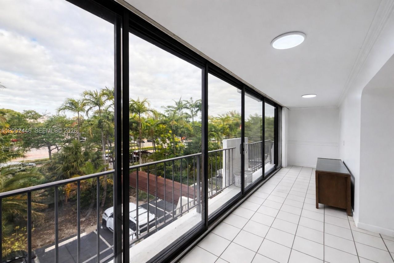 77 Crandon Blvd, Unit 3C, Key Biscayne, FL 33149 Photo