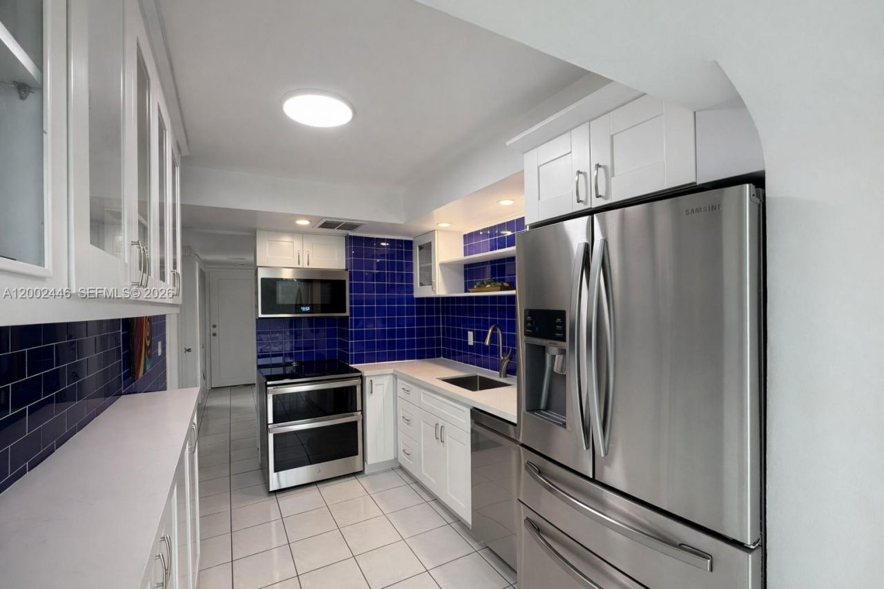 77 Crandon Blvd, Unit 3C, Key Biscayne, FL 33149 Photo