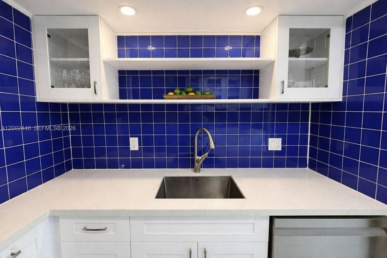 77 Crandon Blvd, Unit 3C, Key Biscayne, FL 33149 Photo