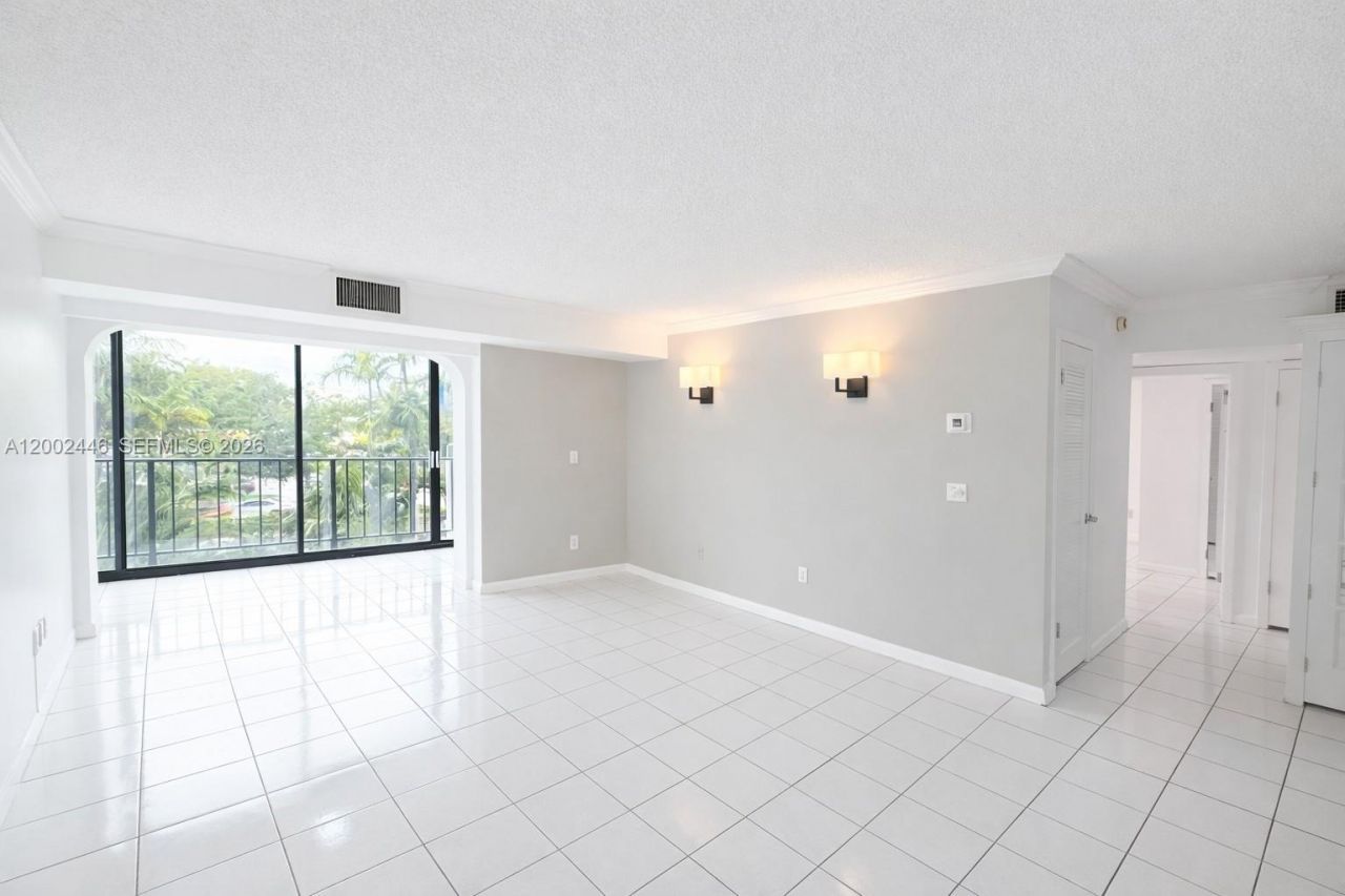 77 Crandon Blvd, Unit 3C, Key Biscayne, FL 33149 Photo