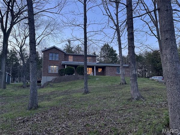 18217 Prickly Pear Court , Pacific, MO 63069