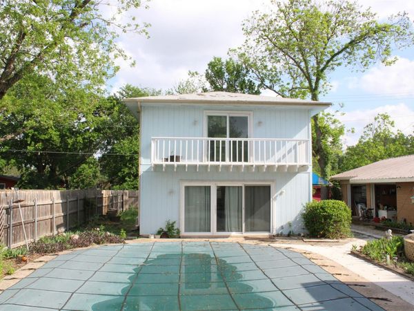 1010 W Live Oak ST , Unit B, Lockhart, TX 78644