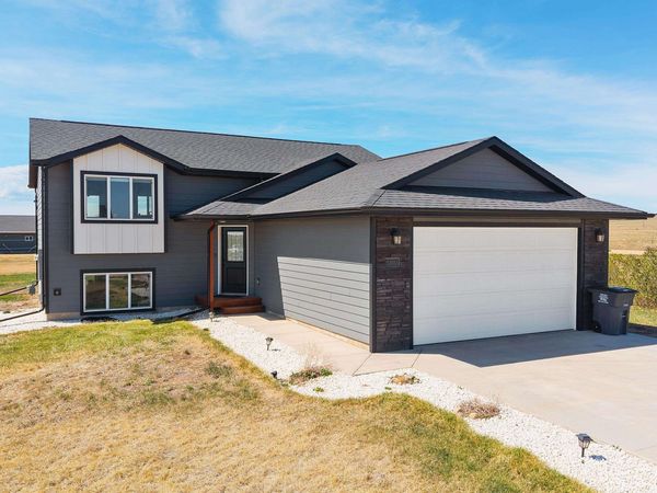 24034 POMMEL LOOP, Rapid City, SD 57701