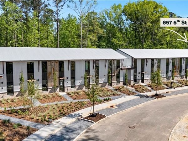 657 5th Street, Fayetteville, GA 30214