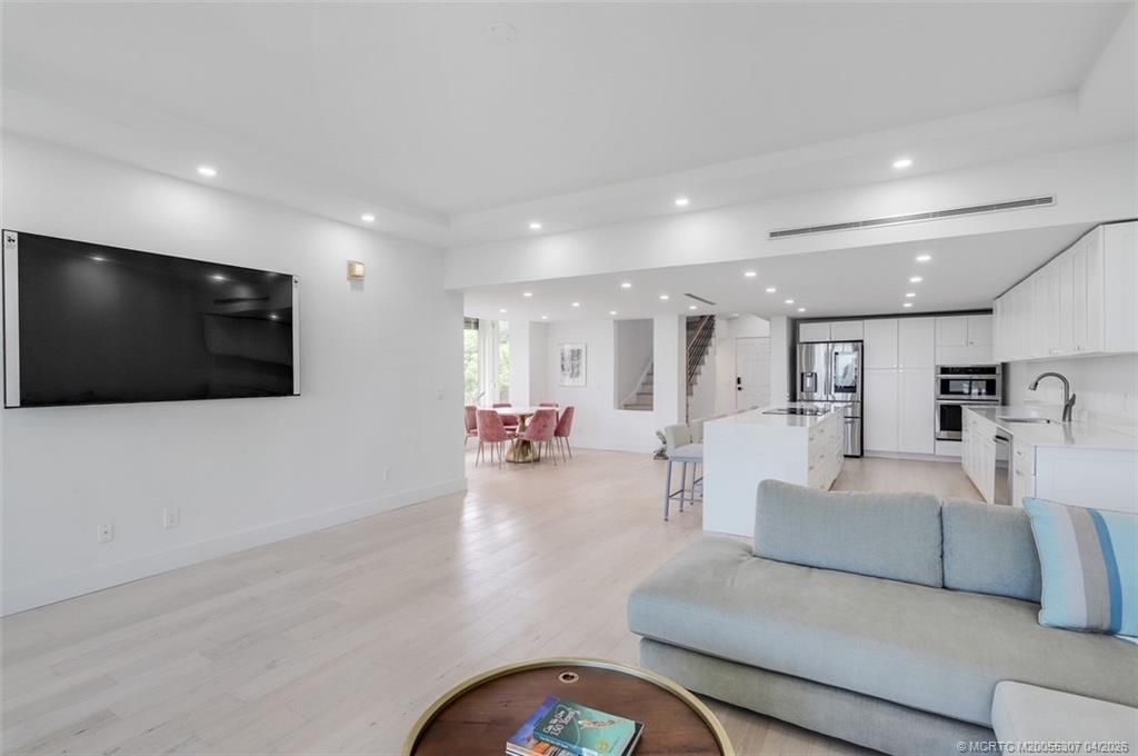 4651 NE Ocean Boulevard, Unit 31, Jensen Beach, FL 34957 Photo