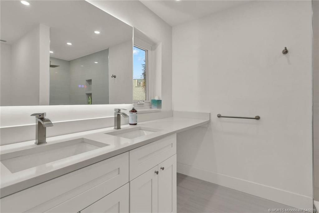 4651 NE Ocean Boulevard, Unit 31, Jensen Beach, FL 34957 Photo