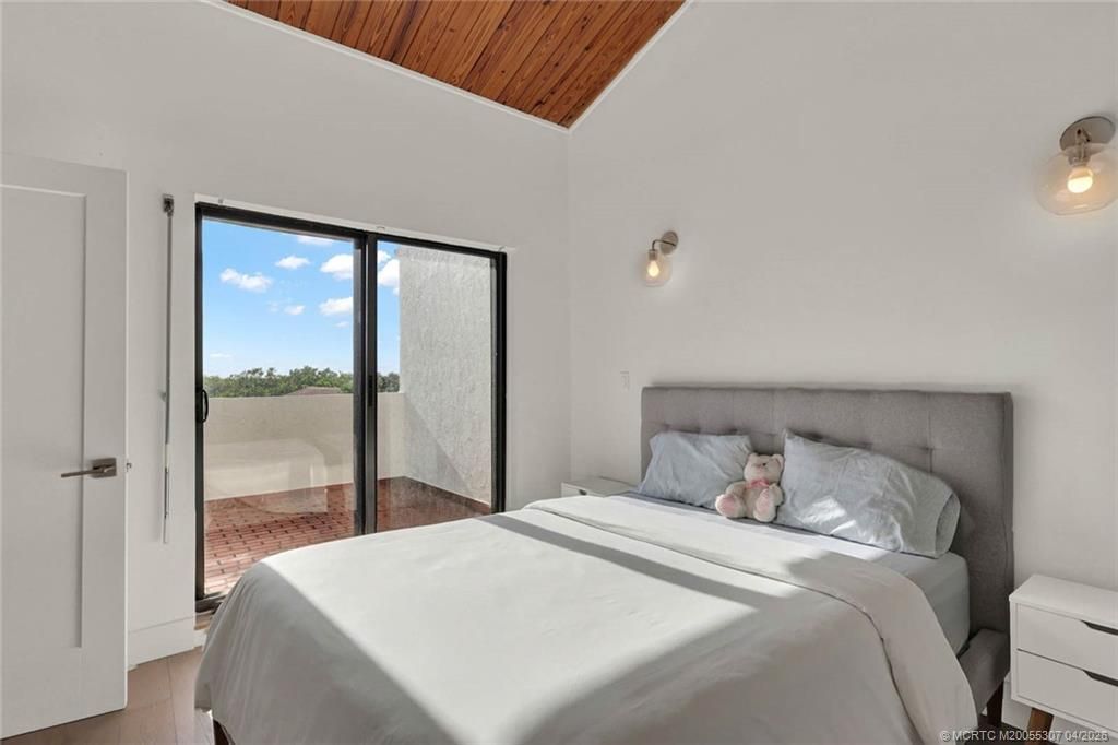 4651 NE Ocean Boulevard, Unit 31, Jensen Beach, FL 34957 Photo