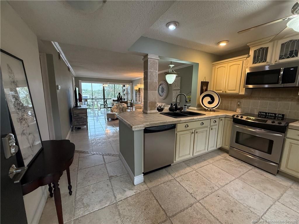 1950 SW Palm City Road, Unit 3-306, Stuart, FL 34994 Photo