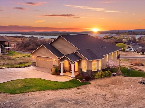 228 SE Pelican , Moses Lake, WA 98837