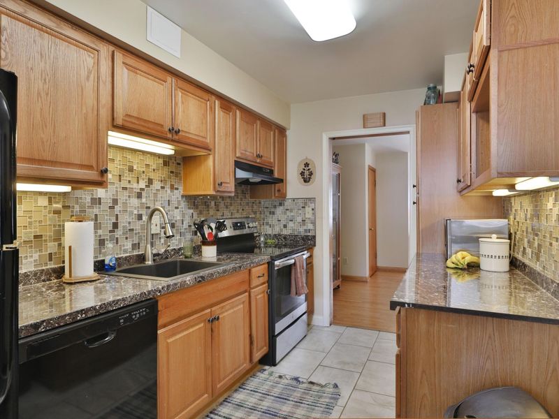 3666 N High Street, Columbus, OH 43214 Photo 37