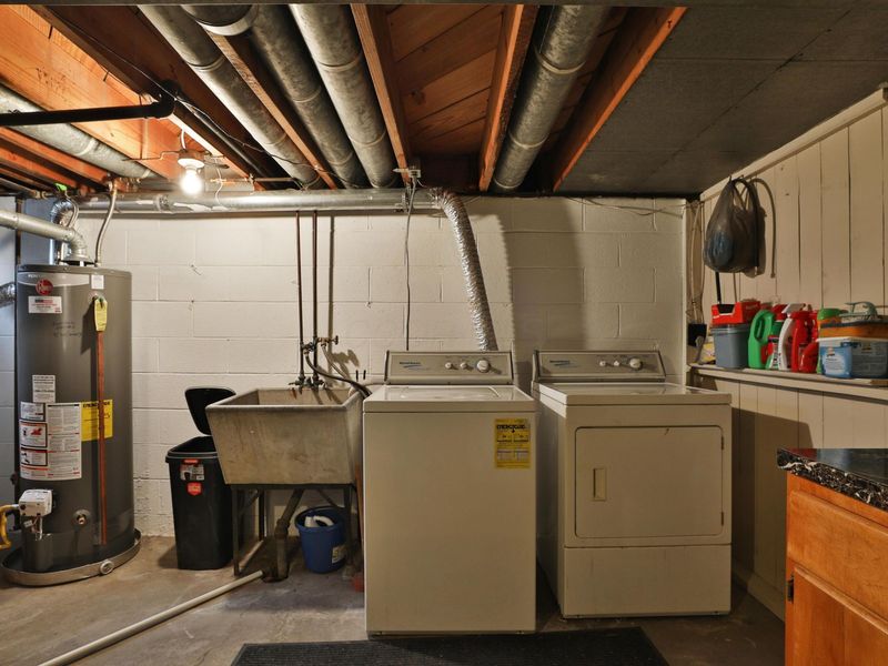 3666 N High Street, Columbus, OH 43214 Photo 54