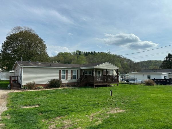 2782 E High Street , Newark, OH 43055