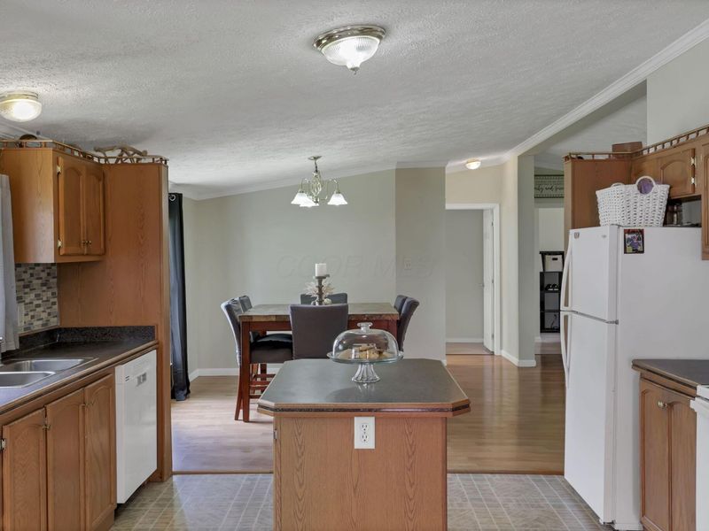 2782 E High Street, Newark, OH 43055 Photo 7