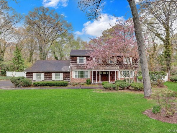 34 Hemingway Drive, Dix Hills, NY 11746