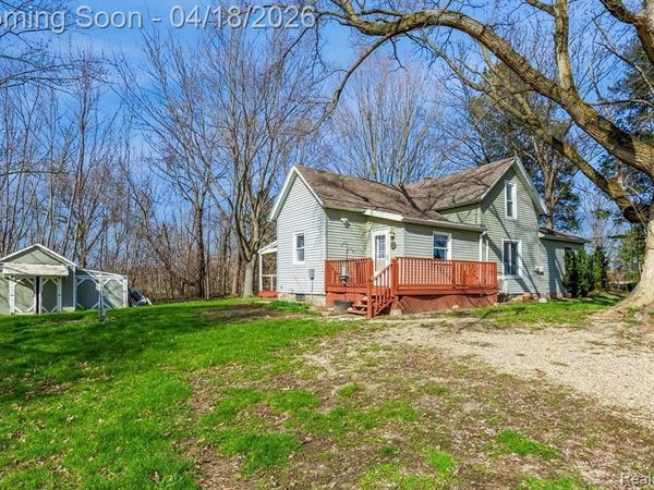 3823 Oxbow Road, Sodus Twp, MI 49126