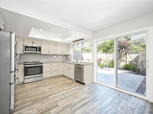 7021 Seal Circle, Huntington Beach, CA 92648