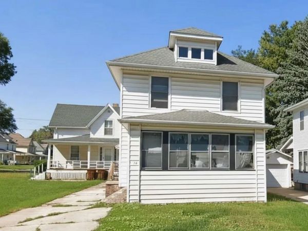 1254 S Chicago Avenue, FREEPORT, IL 61032