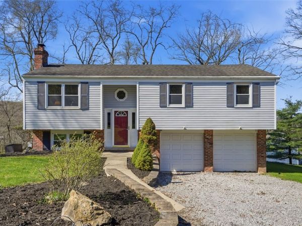 120 Bassie Dr , Zelienople, PA 16063