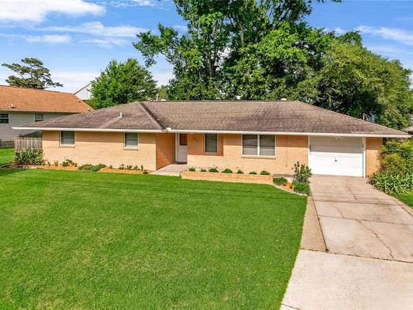 455 CLAYTON Drive, Norco, LA 70079