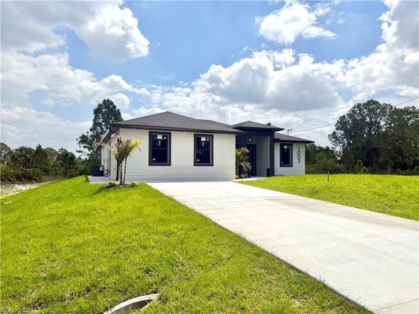 1003 Elgin ST , LEHIGH ACRES, FL 33974