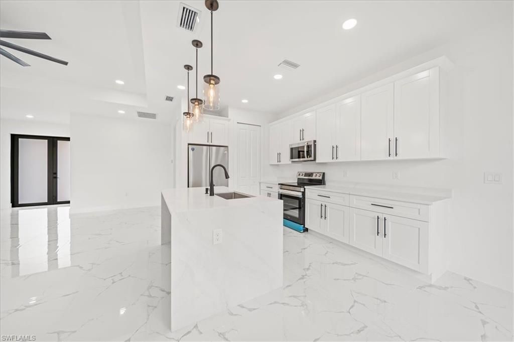 1003 Elgin St, Lehigh Acres, FL 33974 Photo