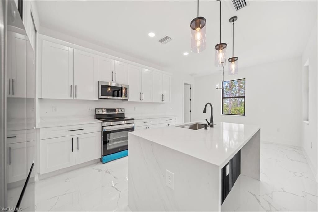 1003 Elgin St, Lehigh Acres, FL 33974 Photo