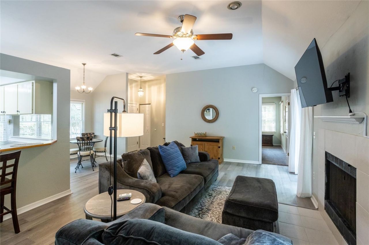 8432 SW 46 Road, Gainesville, FL 32608 Photo