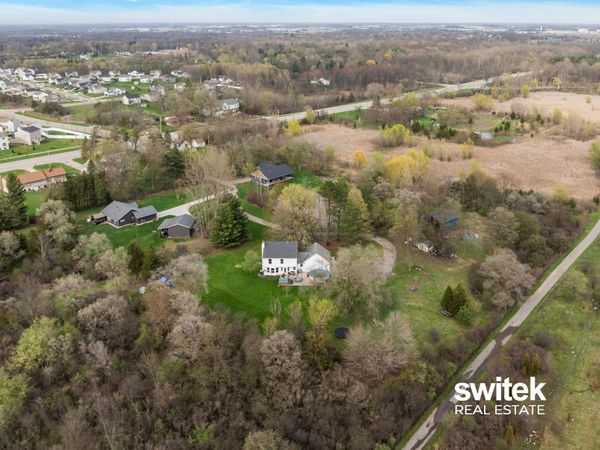 2772 60th Street SE, Kentwood, MI 49508