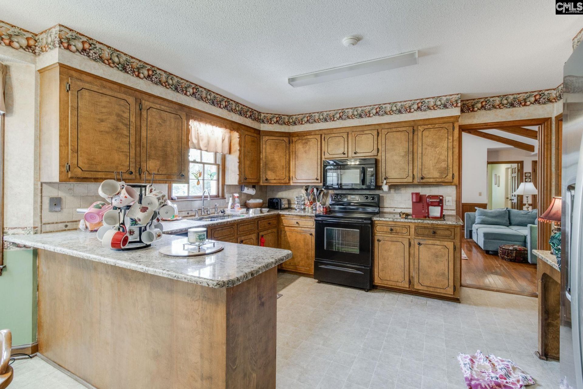 1076 Pepper Ridge Drive  Photo 13