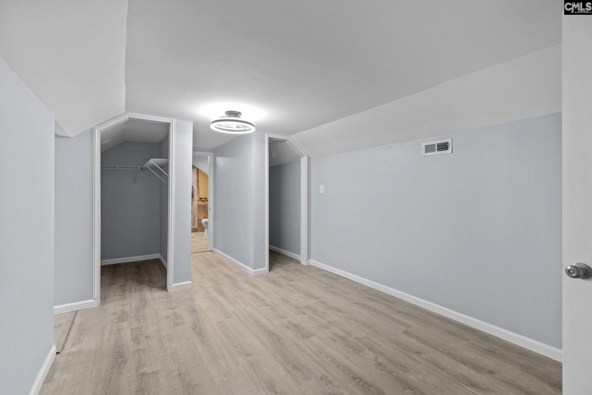 7819 Charles Towne Drive  Photo 22