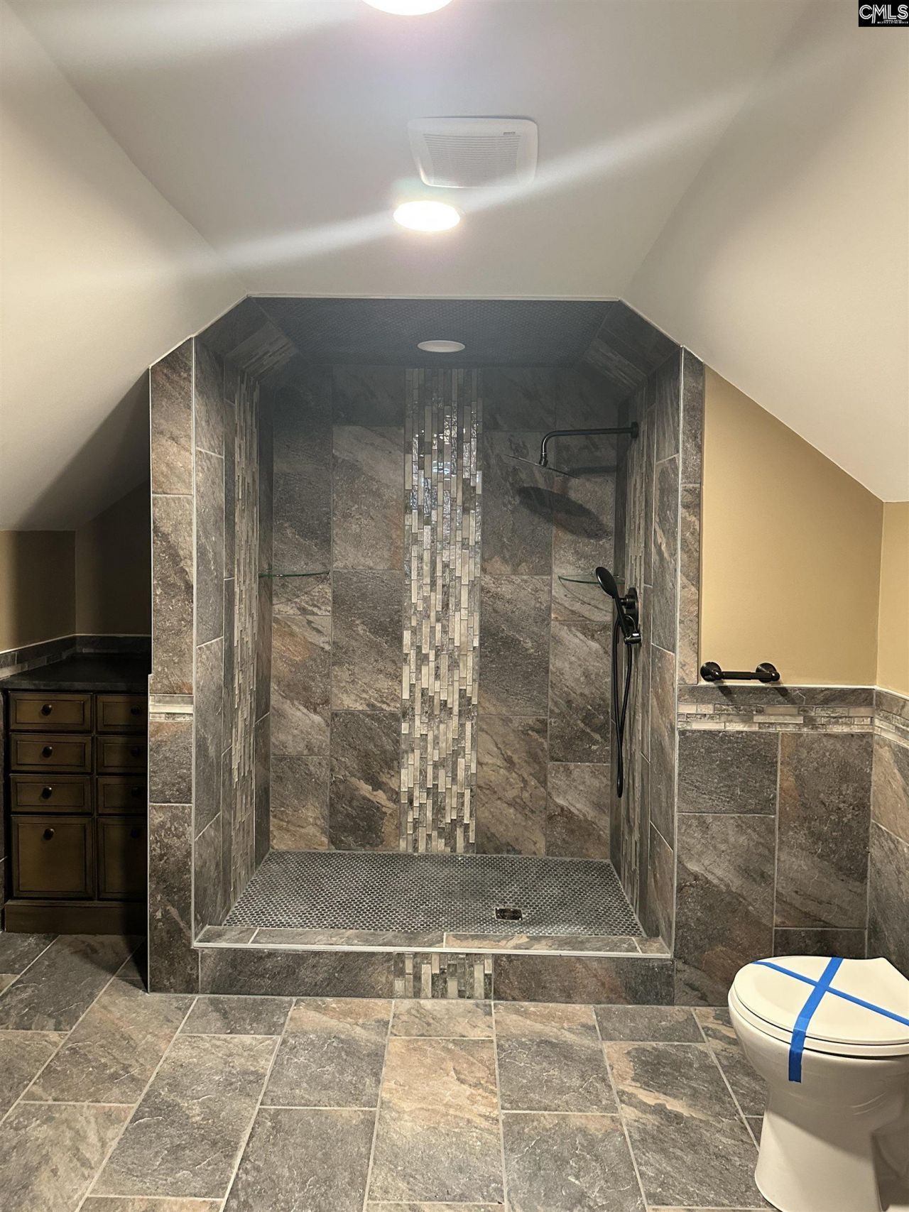 7819 Charles Towne Drive  Photo 29