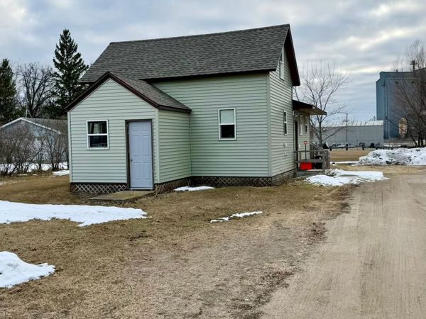 305 Harding Street S, Karlstad, MN 56732