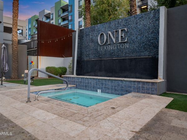 1 E LEXINGTON Avenue, Unit 1001, Phoenix, AZ 85012