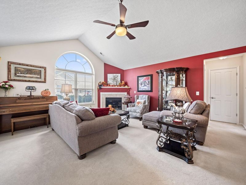 1272 Paddock Loop, Washington Court House, OH 43160 Photo 4