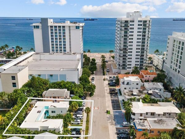 3015 Seville Street, Unit 5, Fort Lauderdale, FL 33304