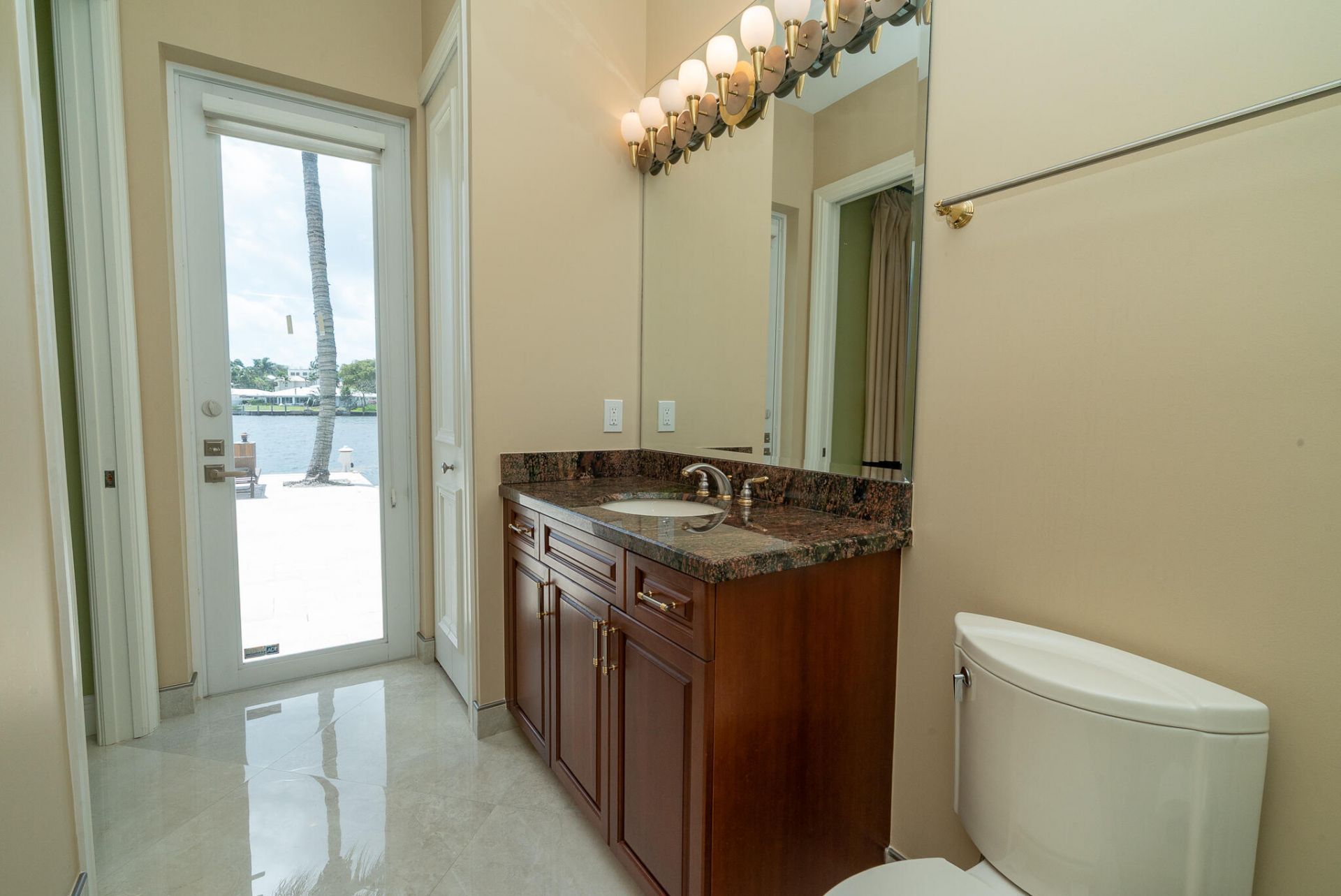 2500 SE 7th Drive, Pompano Beach, FL 33062 Photo