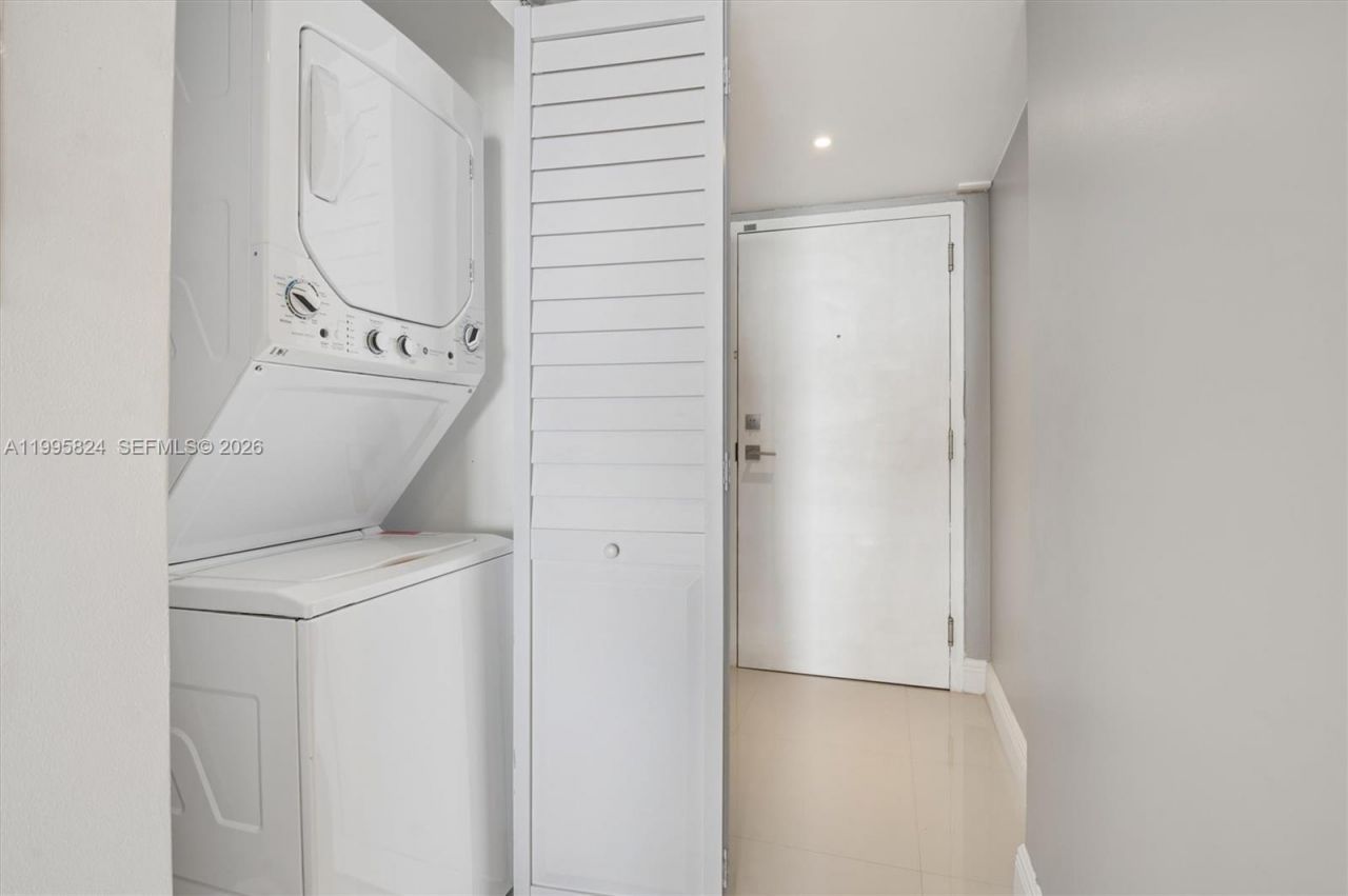 20225 NE 34th Ct, Unit 2411, Aventura, FL 33180 Photo