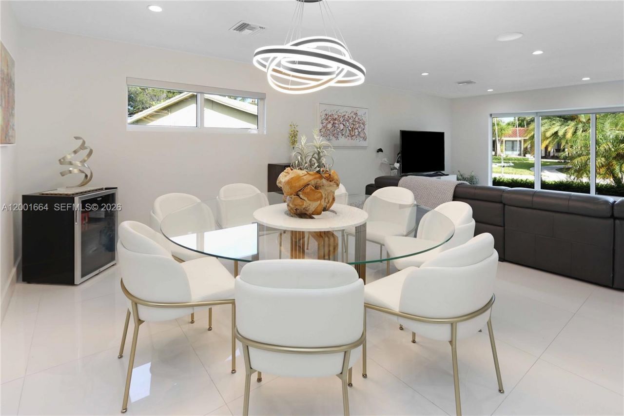 1220 Azalea Cres, Hollywood, FL 33019 Photo