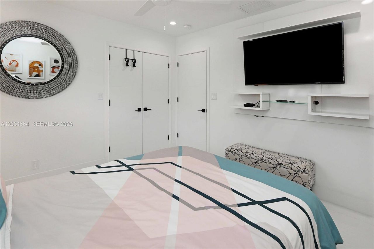 1220 Azalea Cres, Hollywood, FL 33019 Photo