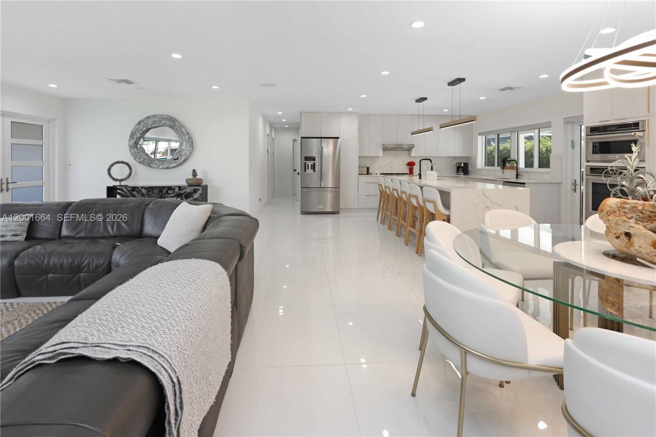 1220 Azalea Cres, Hollywood, FL 33019 Photo