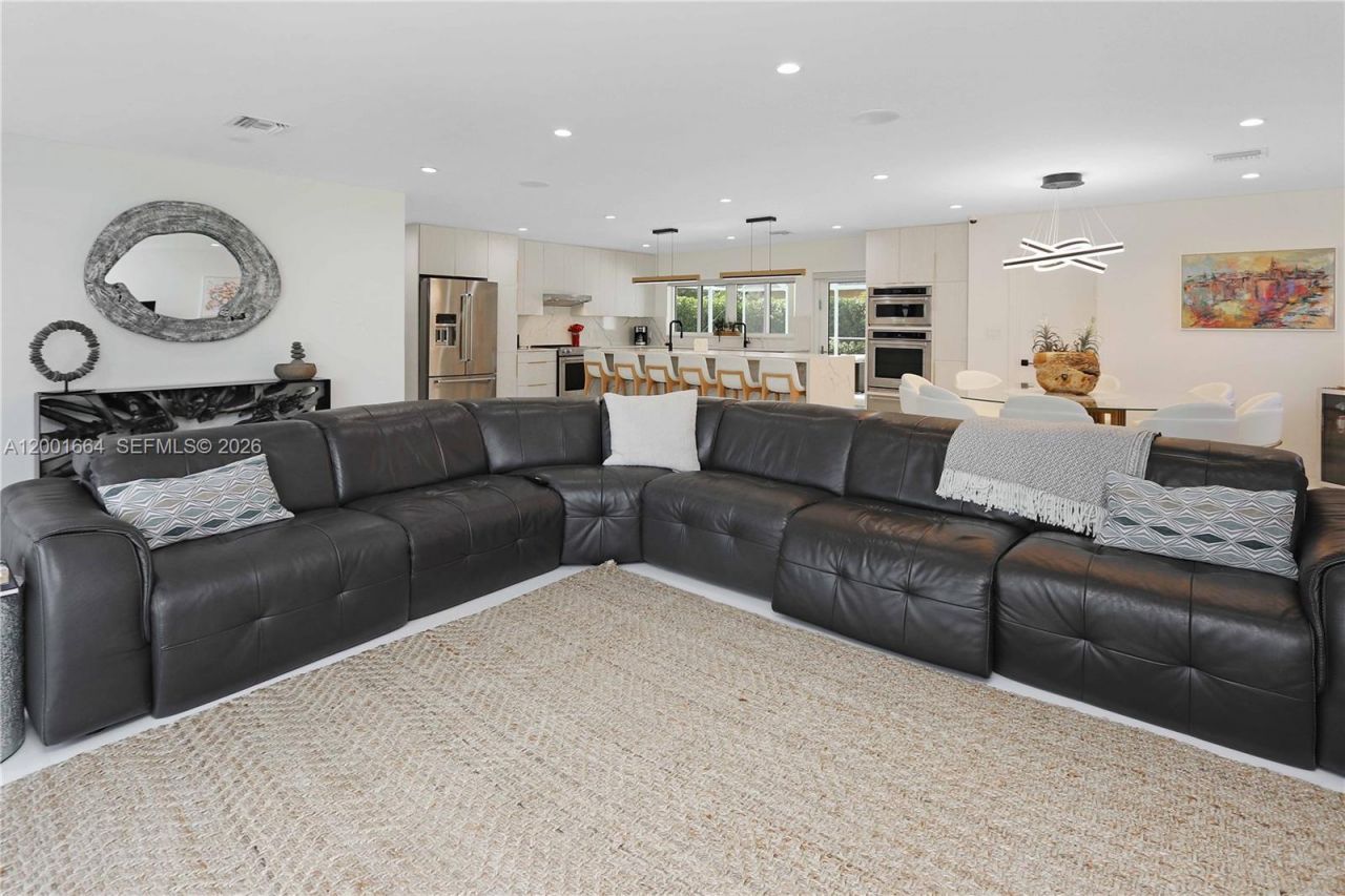 1220 Azalea Cres, Hollywood, FL 33019 Photo