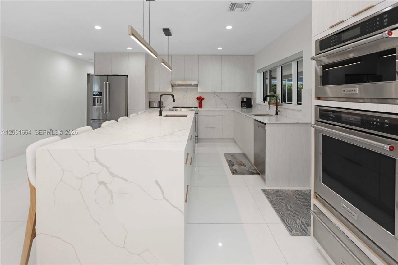 1220 Azalea Cres, Hollywood, FL 33019 Photo