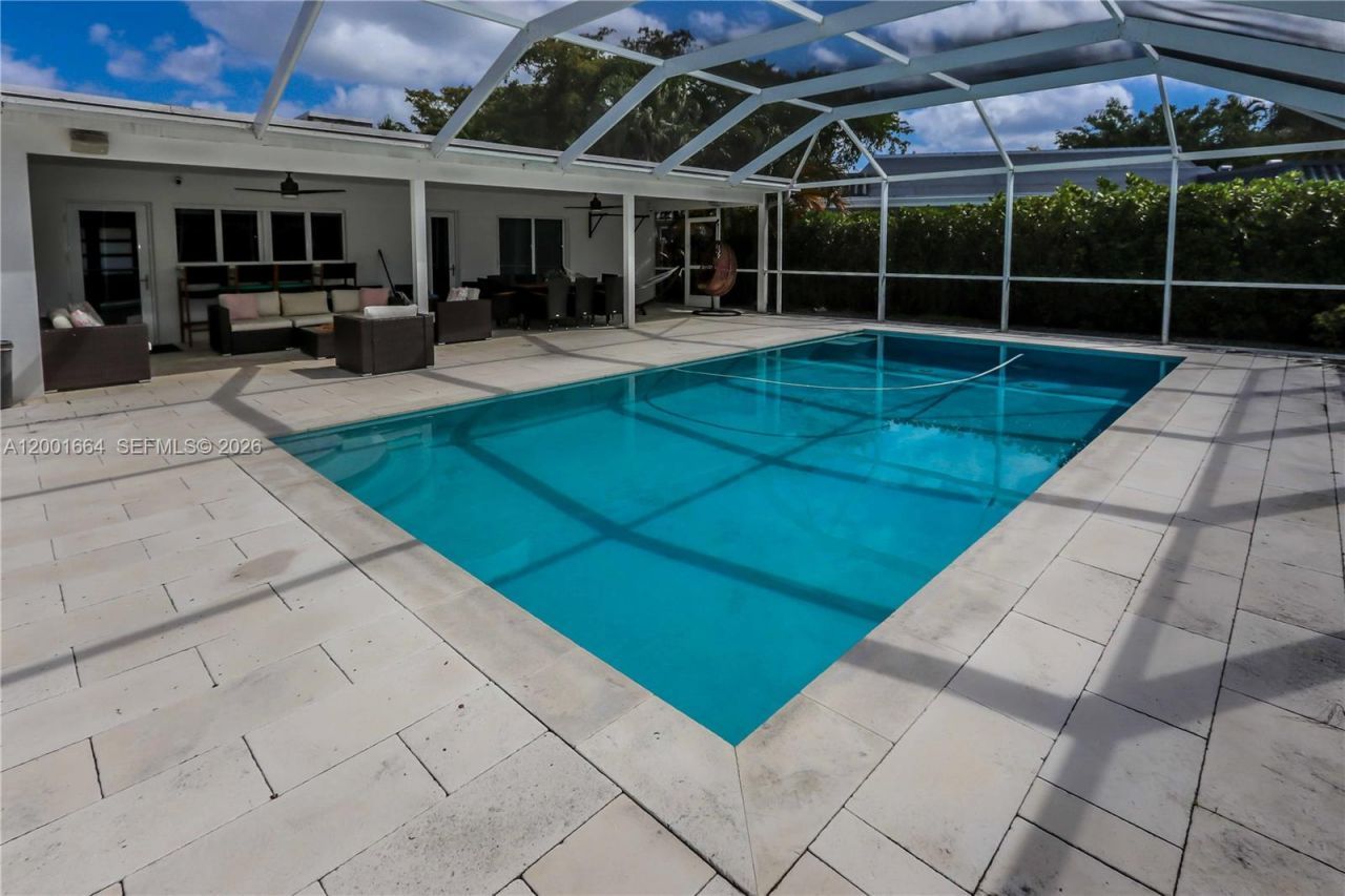 1220 Azalea Cres, Hollywood, FL 33019 Photo